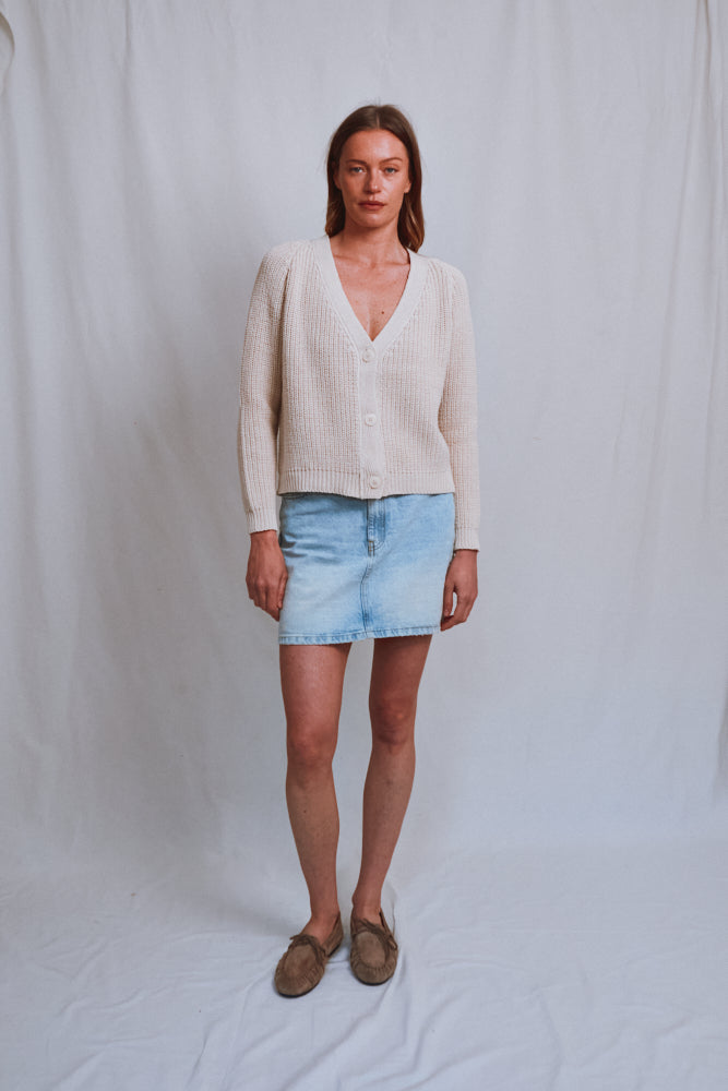 Référence n° 506 - Cardigan ANNA à col en V en coton biologique - écru