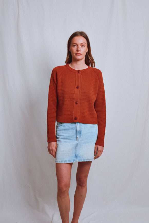 Item #511 - VALÉRIE Cropped Cardigan in Organic Cotton - Earth red