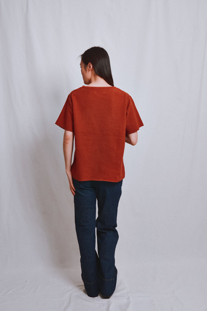Item #516 - LÉA Short-Sleeve Tee in Organic Cotton - Earth Red