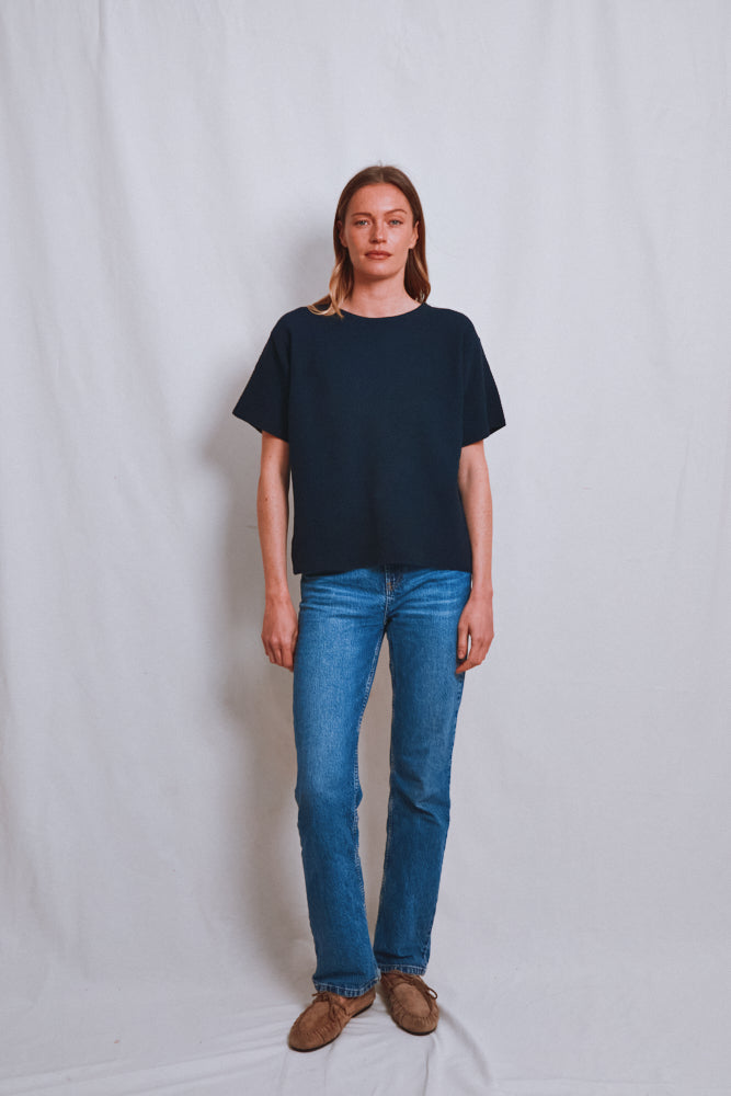 Item #519 - LÉA Short-Sleeve Tee in Organic Cotton - Navy