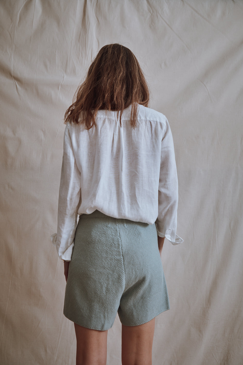 Item #331 - JANE Slim-Fit Shorts in Organic Cotton - Sage green