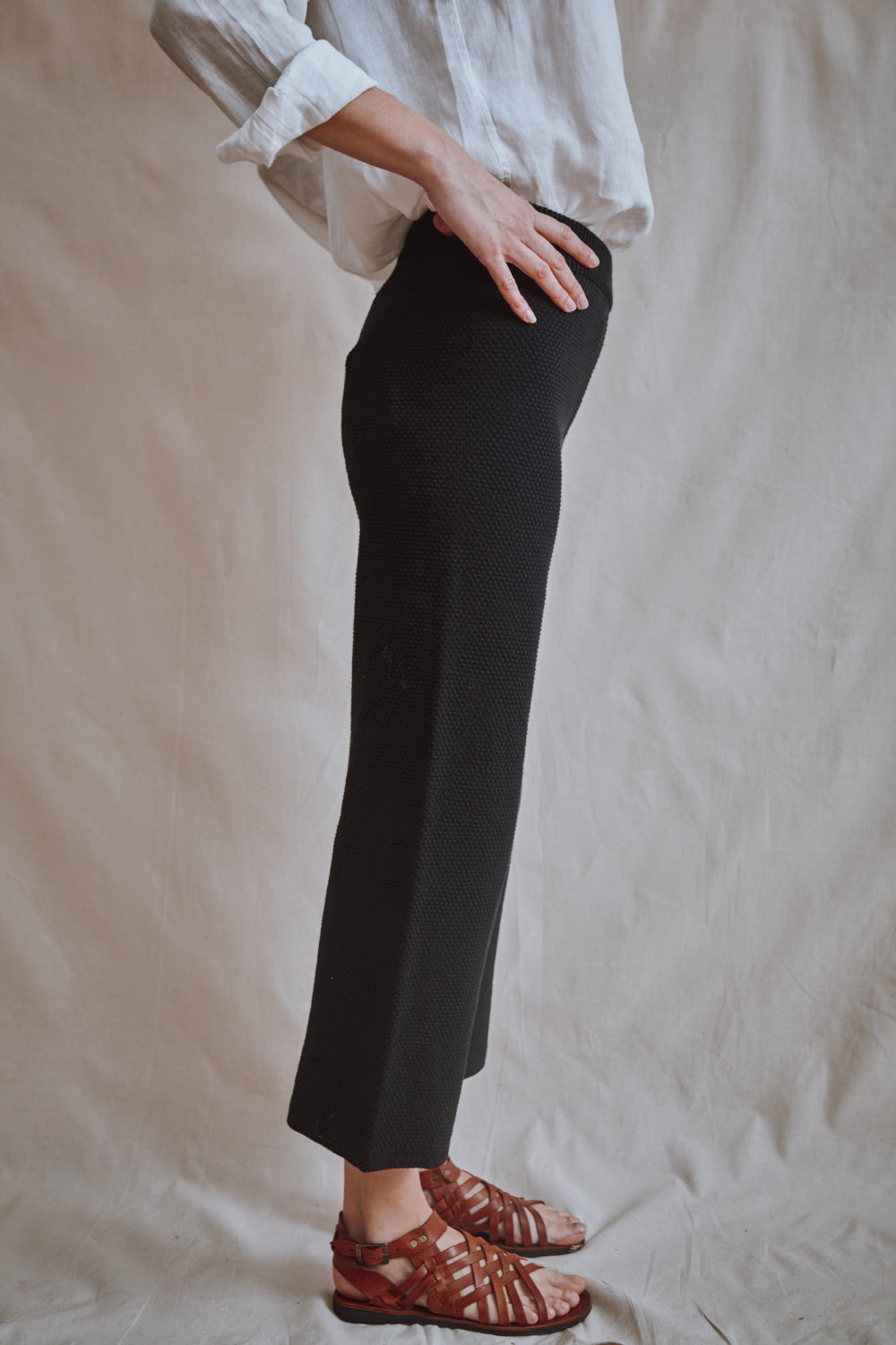 Item #333 - LOUISA Cropped Pants in Organic Cotton - Black