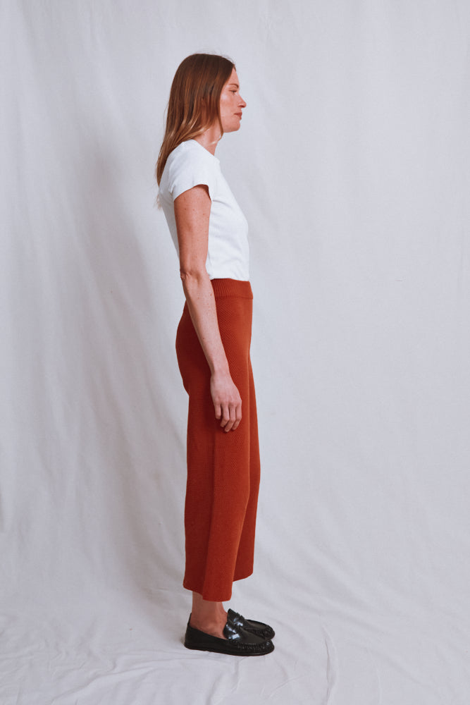 Référence n° 544 - Pantalon court LOUISA en coton biologique - Rouge terre