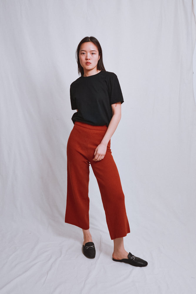 Référence n° 545 - Pantalon court LOUISA en coton biologique - Rouge terre