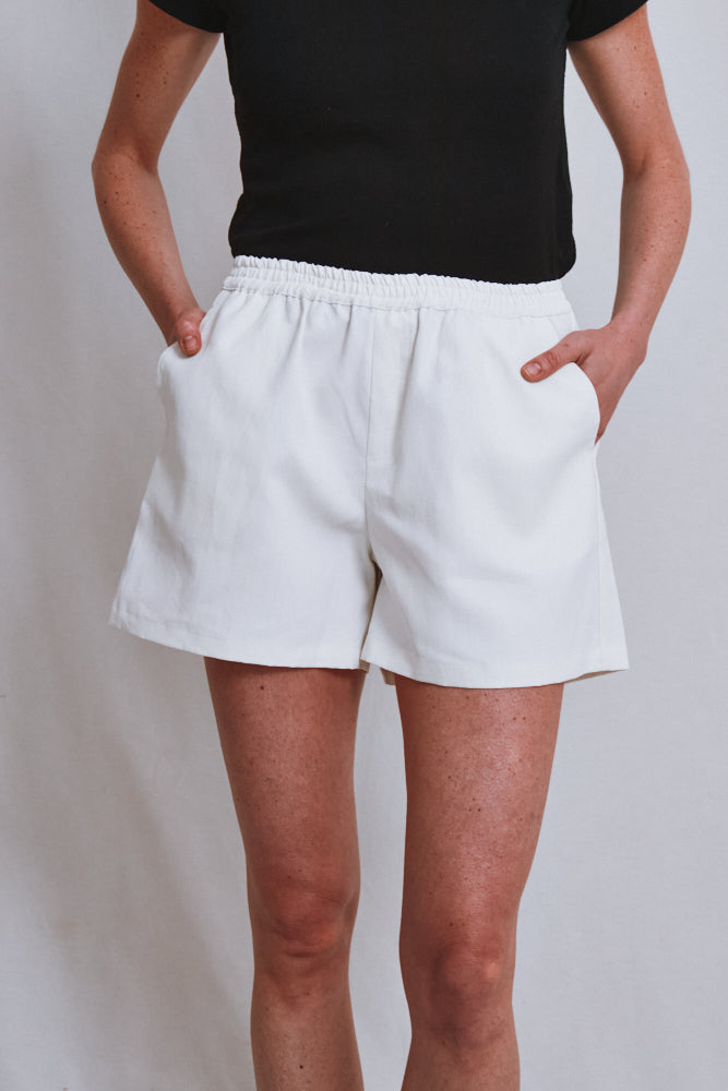 Item #637 - RAYMONDE Linen Shorts - Off-White