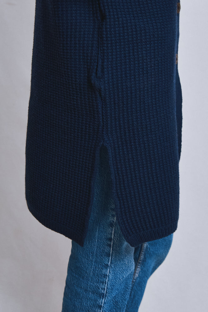 Référence n° 632 - Veste longue en maille AGATHE en laine mérinos - Bleu marine