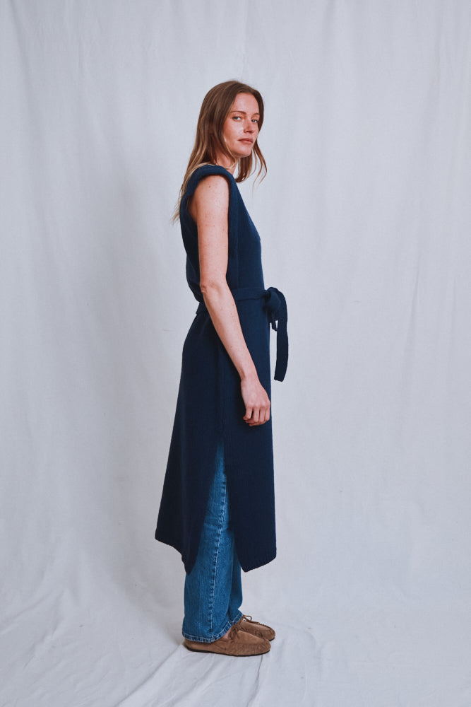 Référence n° 568 - Robe à col en V ALICIA - Bleu marine