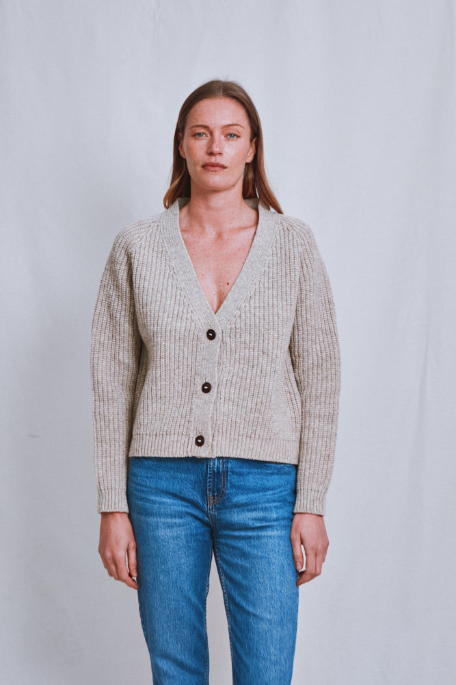 Item #620 - ANNA V-Neck Cardigan in Merino Wool - Beige
