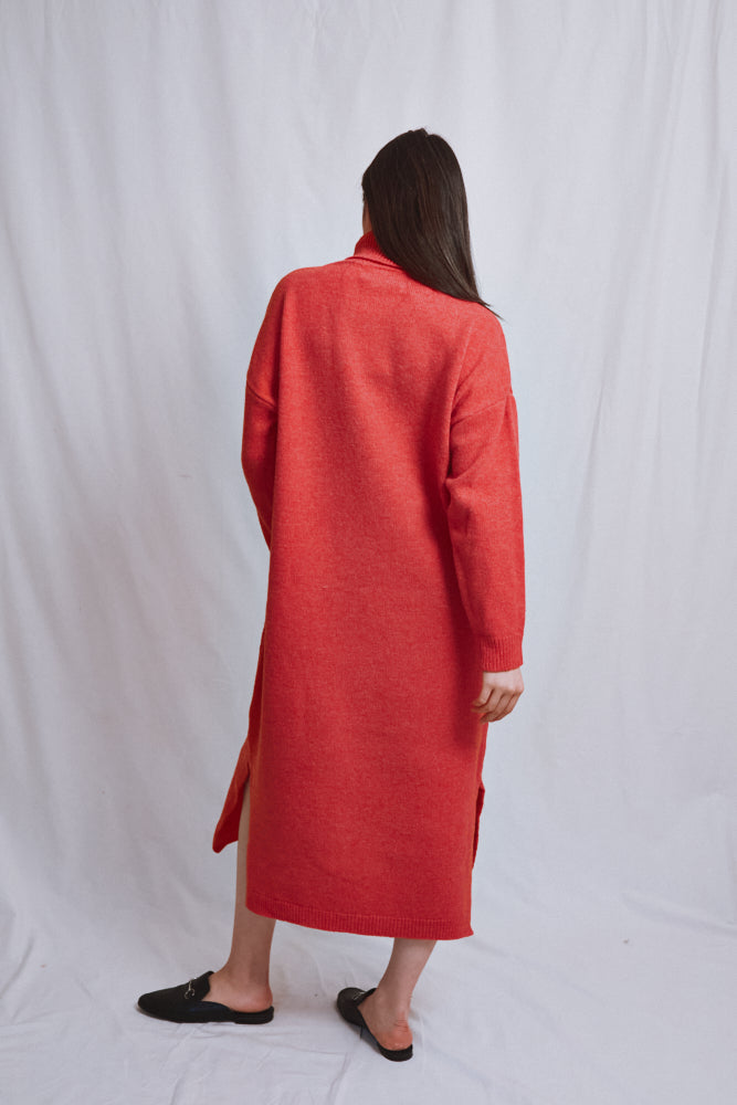 Référence n° 556 - Robe en maille FREYA en laine mérinos - Corail
