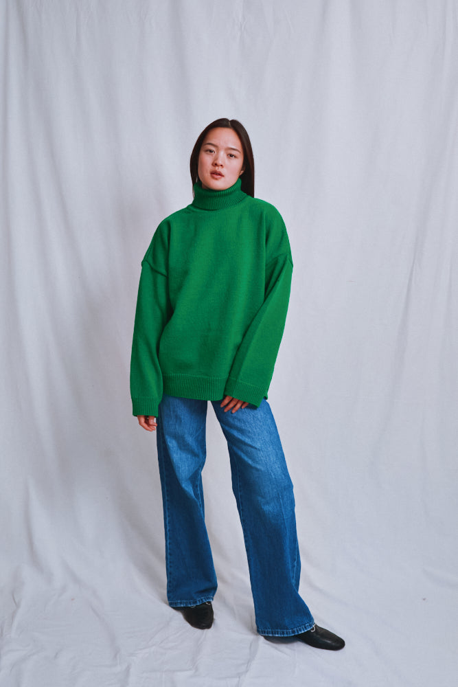 Item #591 - MICHELLE Lightweight Turtleneck Sweater in Merino Wool - Parrot Green