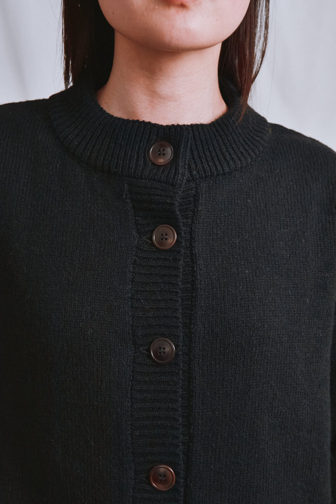 Référence n° 613 - Cardigan à col cheminée SANDRA en laine mérinos - Noir