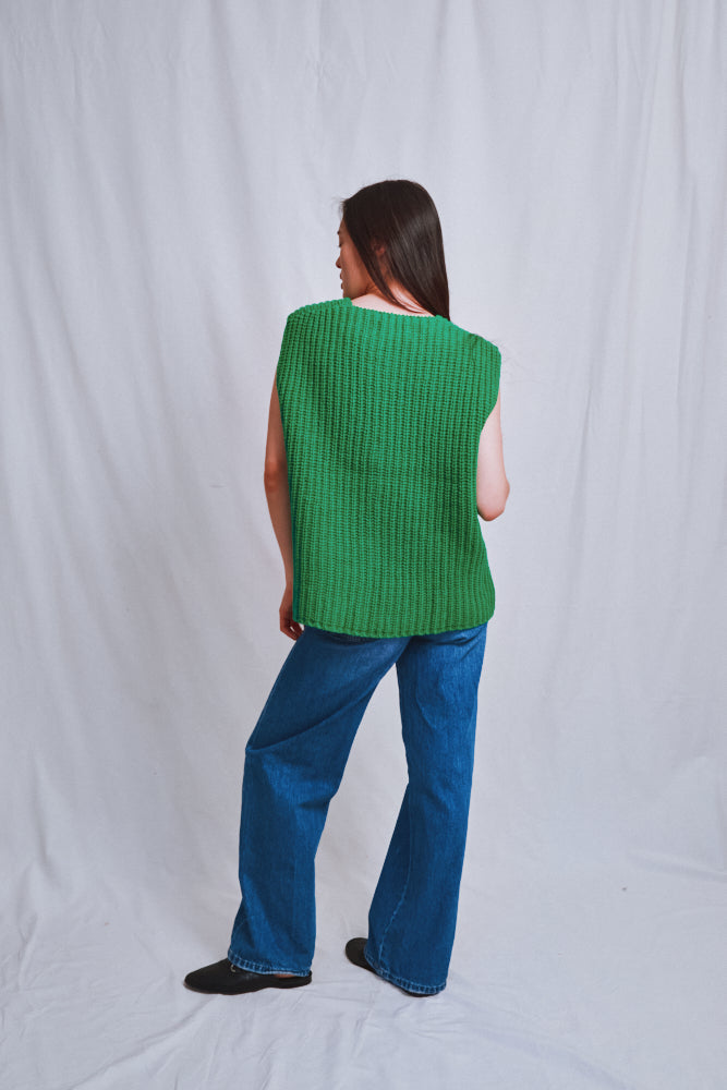 Référence n° 624 - Gilet sans manches VERA en laine mérinos - Vert perroquet