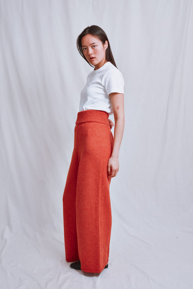 Référence n° 567 - Pantalon en maille HELENE en laine mérinos - Corail