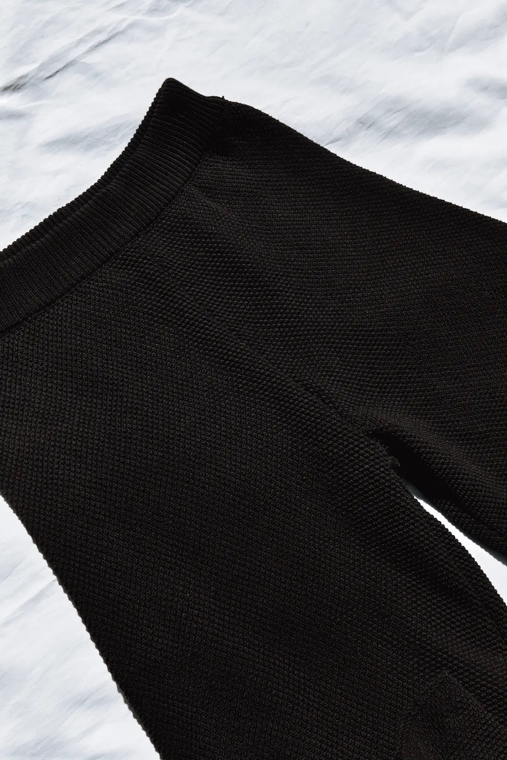 LOUISA Cropped Pants in Organic Cotton - Black