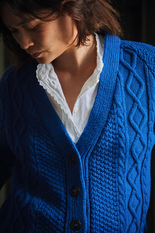   ANNIE Cardigan- 100% Cruelty Free Merino Wool in blue klein - Spanish Merino Wool sweater - L'Envers