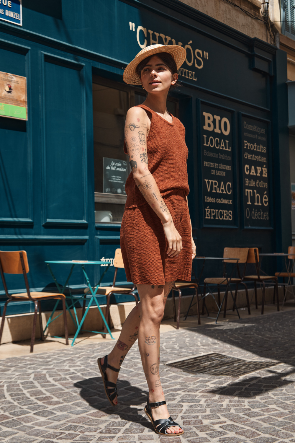 BILLIE Knitted Shorts in Organic Cotton - Earth Red