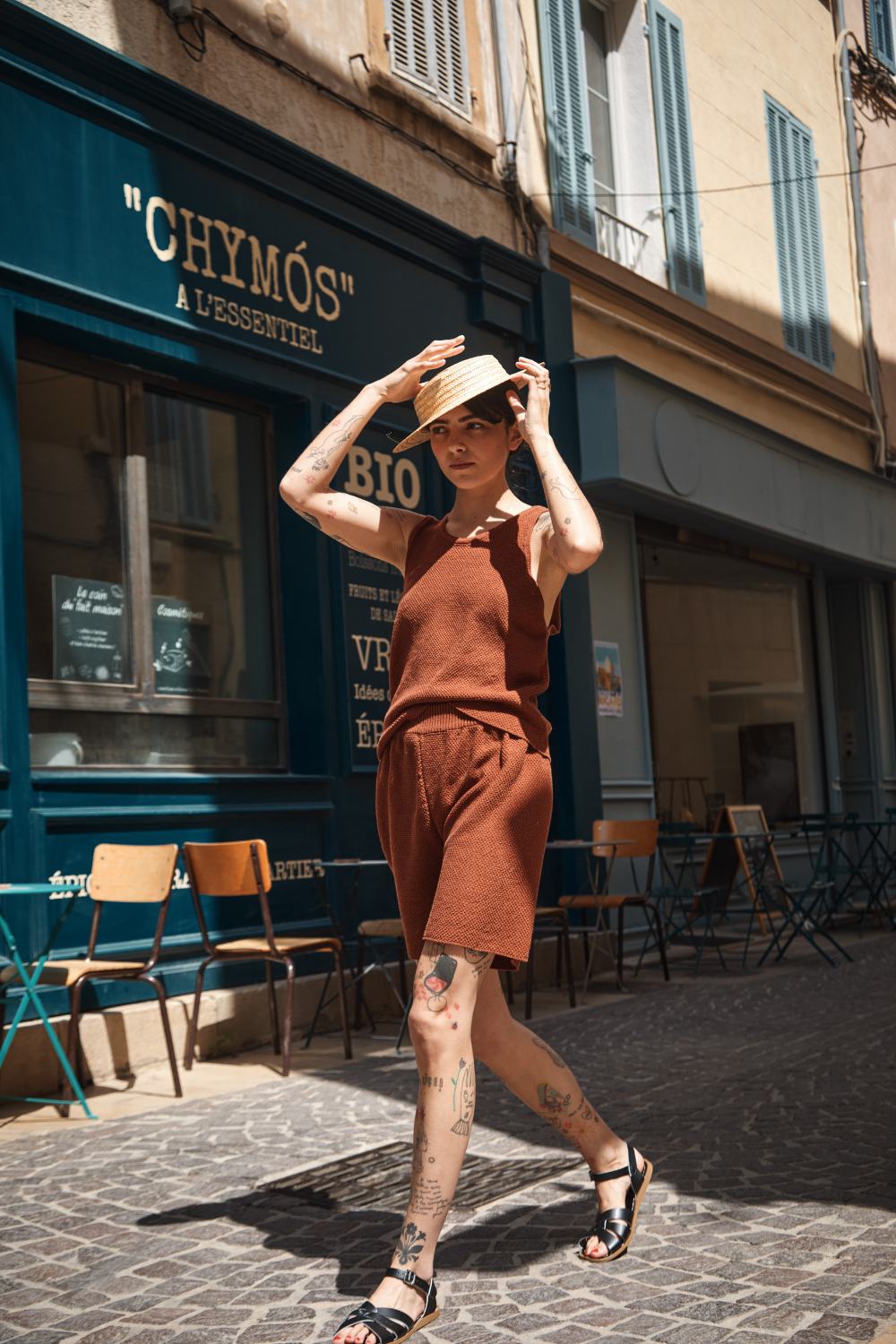 BILLIE Knitted Shorts in Organic Cotton - Earth Red