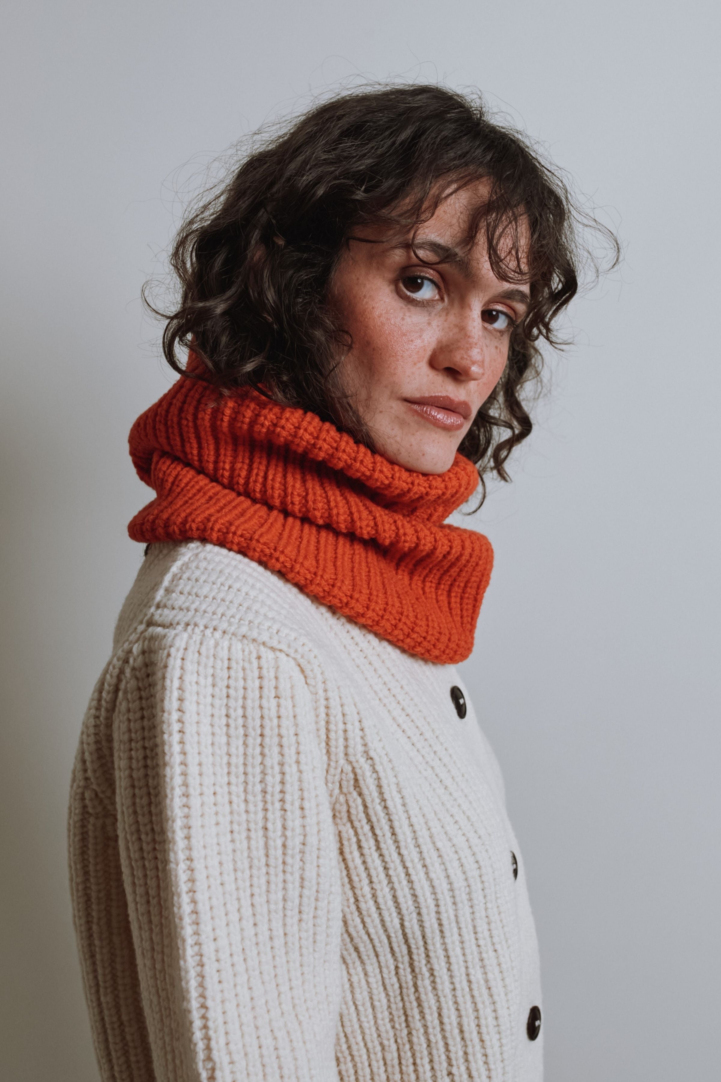AMANDINE Neckwarmer Scarf in Merino Wool - Burnt Orange