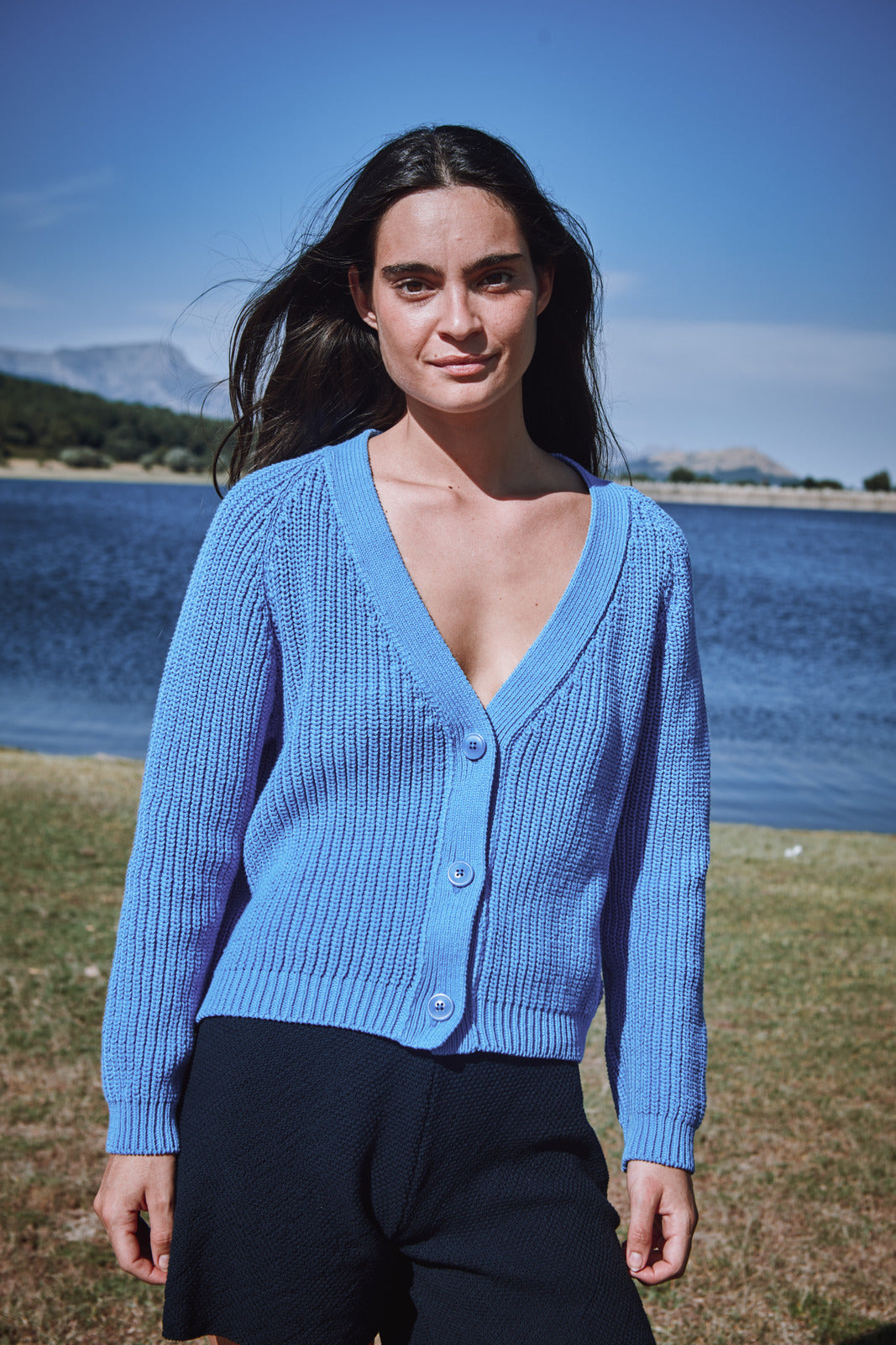 ANNA V-Neck Cardigan in Organic Cotton - Cyan Blue