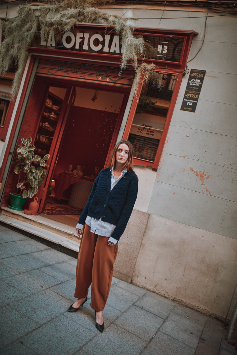 ANNA V-Neck Cardigan in Merino Wool - Navy