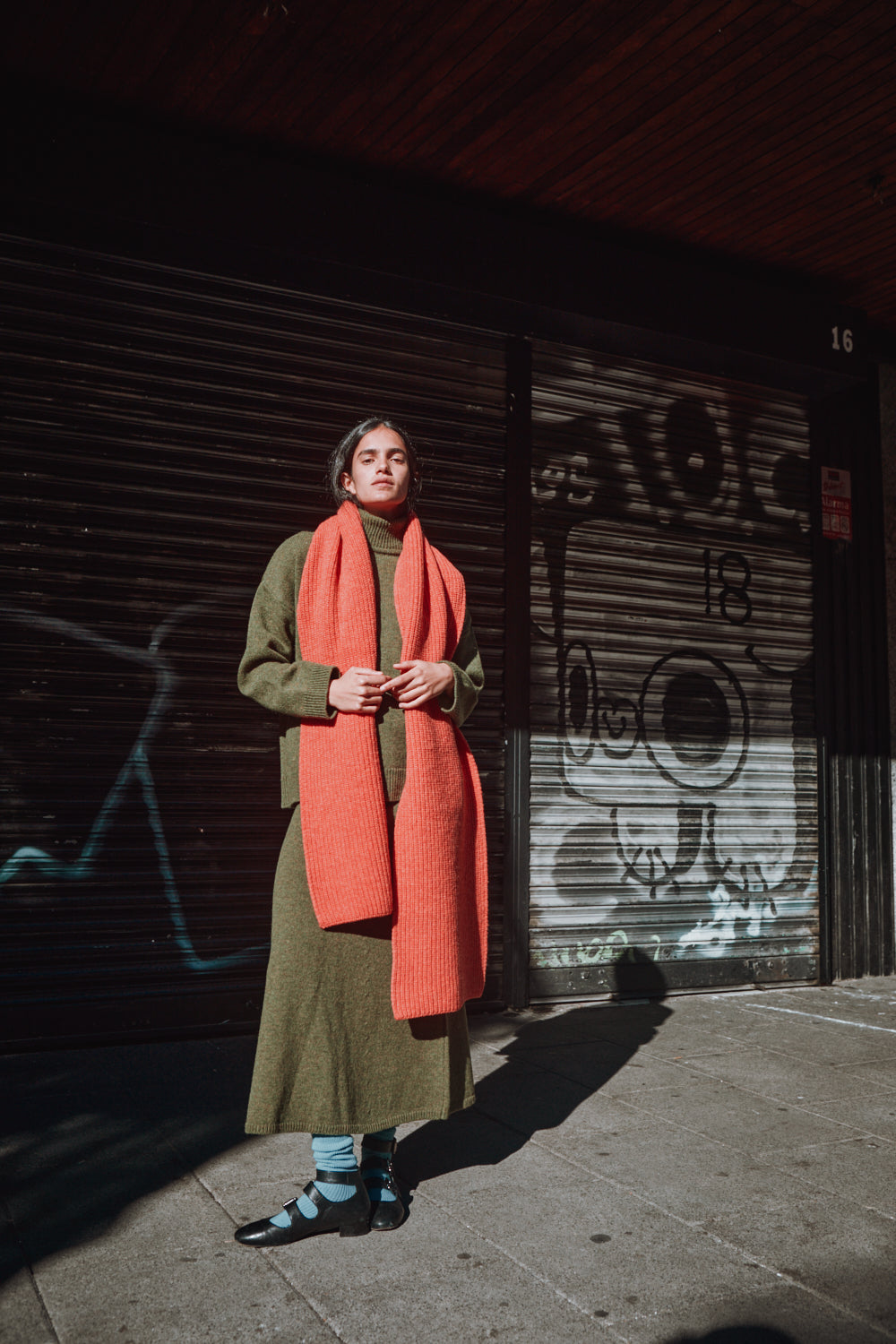 CAMILLE Long Scarf in Merino Wool - Coral