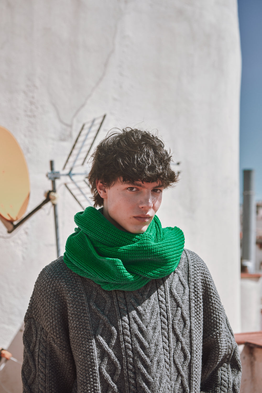 CAMILLE Long Scarf in Merino Wool - Parrot Green