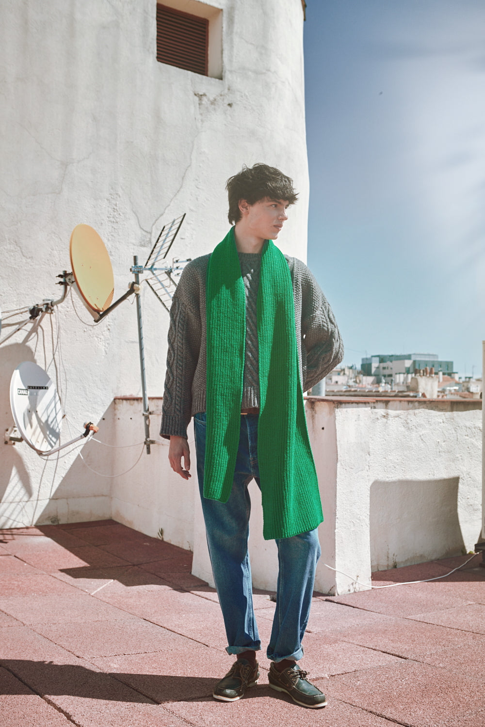 CAMILLE Long Scarf in Merino Wool - Parrot Green