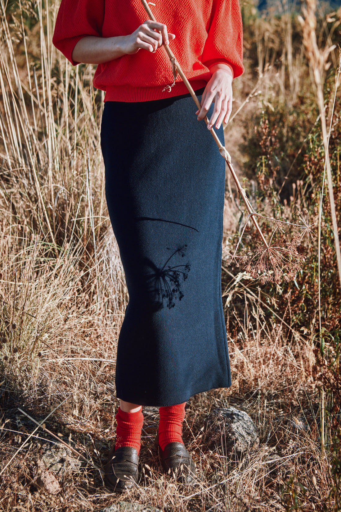 CECILE Straight Midi Skirt in Organic Cotton - Navy
