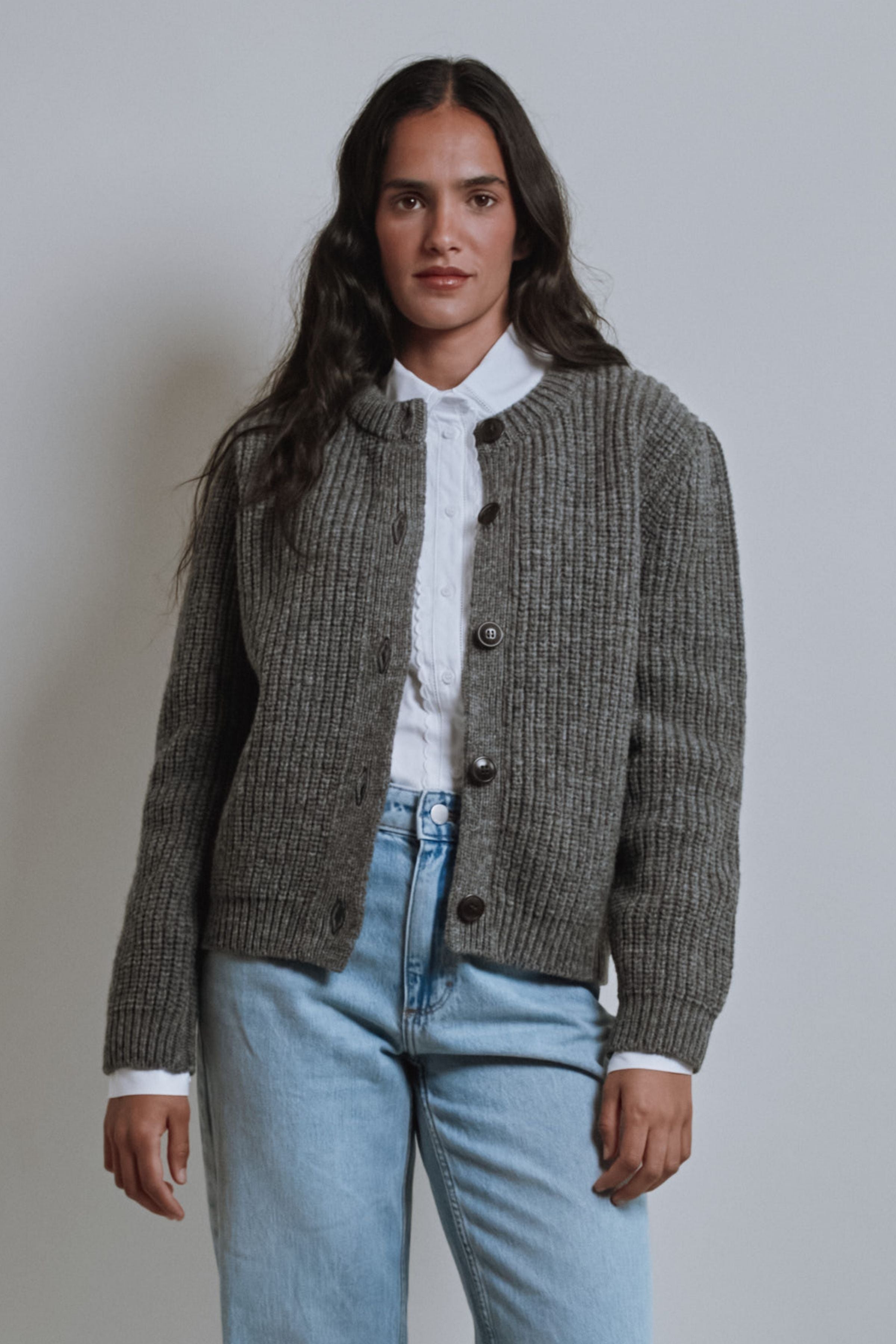 CHARLOTTE Round-Neck Cardigan in Merino Wool - Ash Grey