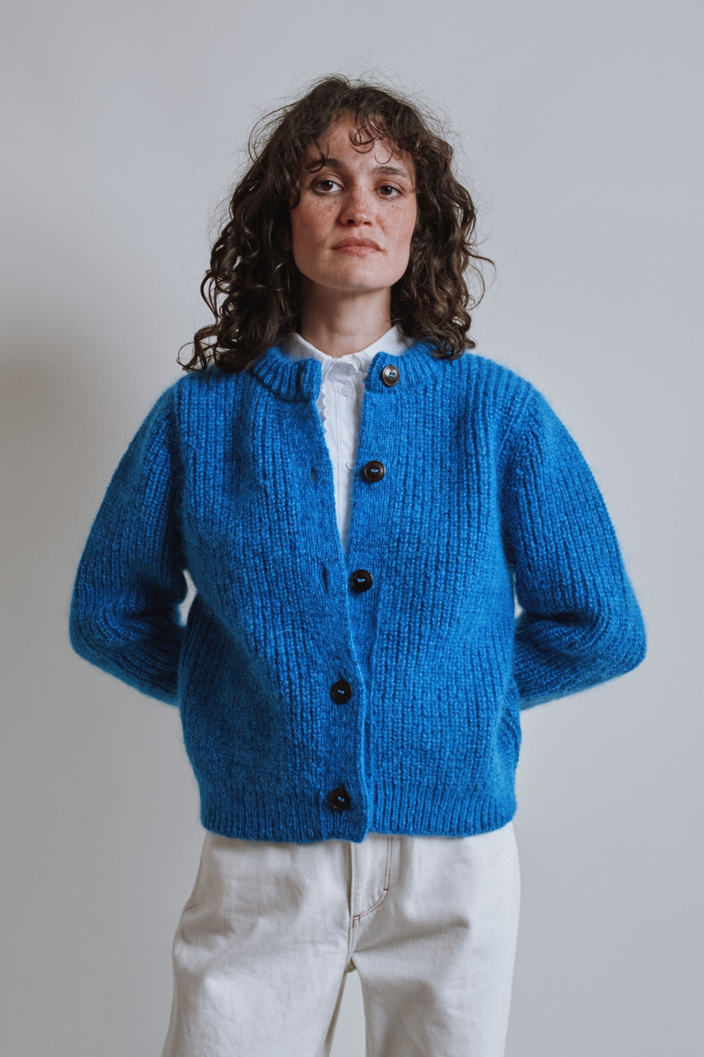 CHARLOTTE Round-Neck Cardigan in Merino-Mohair Wool - Cobalt Blue