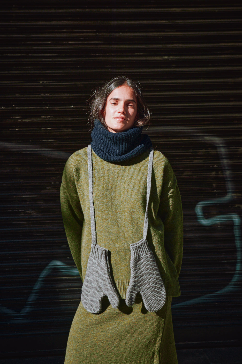 AMANDINE Neckwarmer Scarf in Merino Wool - Navy Blue