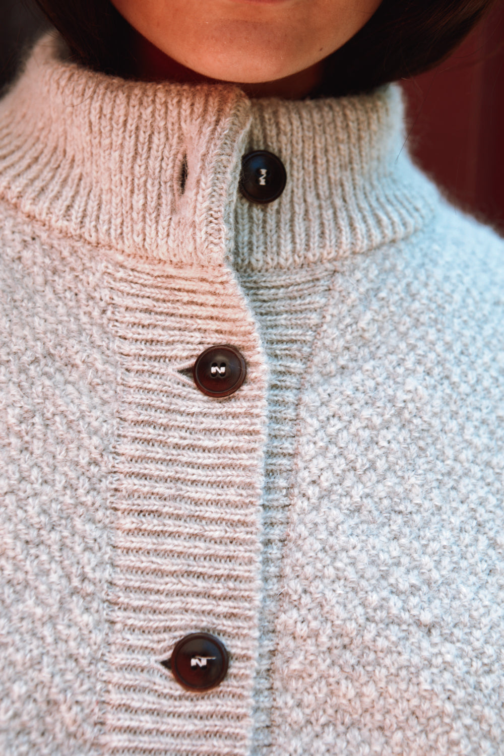 GEORGE High-Neck Cardigan Jacket in Merino-Mohair Wool - Beige. 100% sustainable knitwear - L'envers 