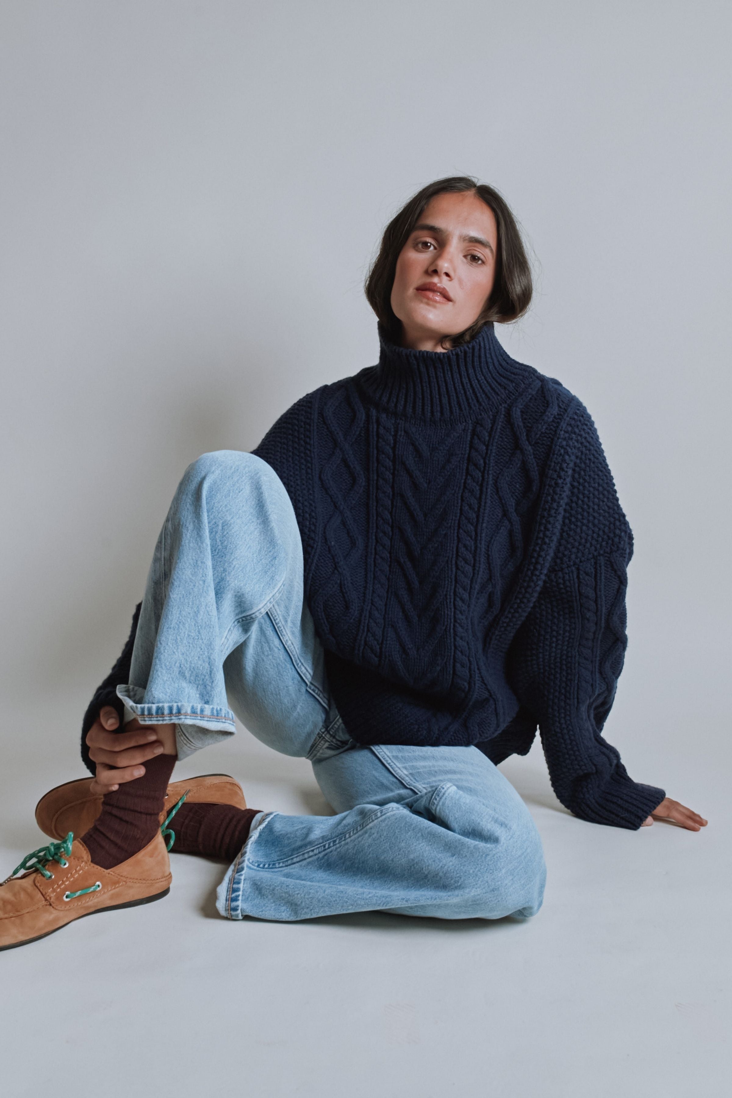 GWENAELLE Irish Cable Sweater in Merino Wool - Navy