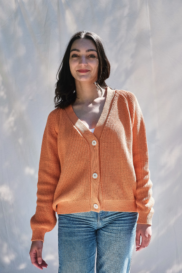 Article #281 - Cardigan ANNA à col en V en coton biologique - Melon