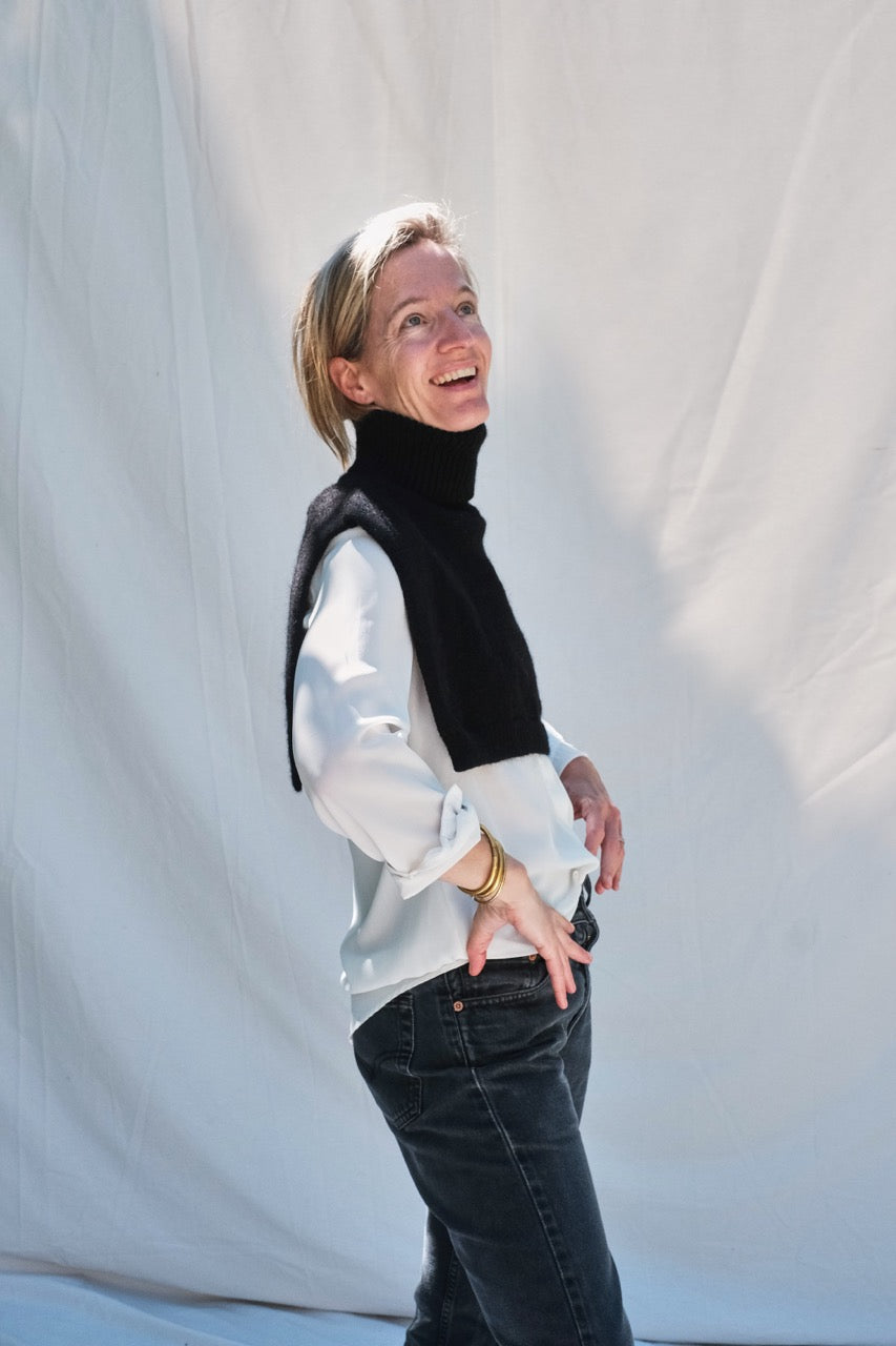 Item #97 - LEAH Collar in Yak & Merinos - Black