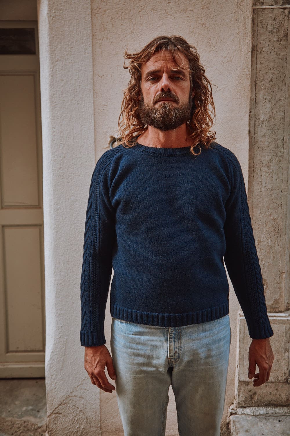 JOSEPH Unisex Cable Sweater in Merino Wool - Navy | L'Envers