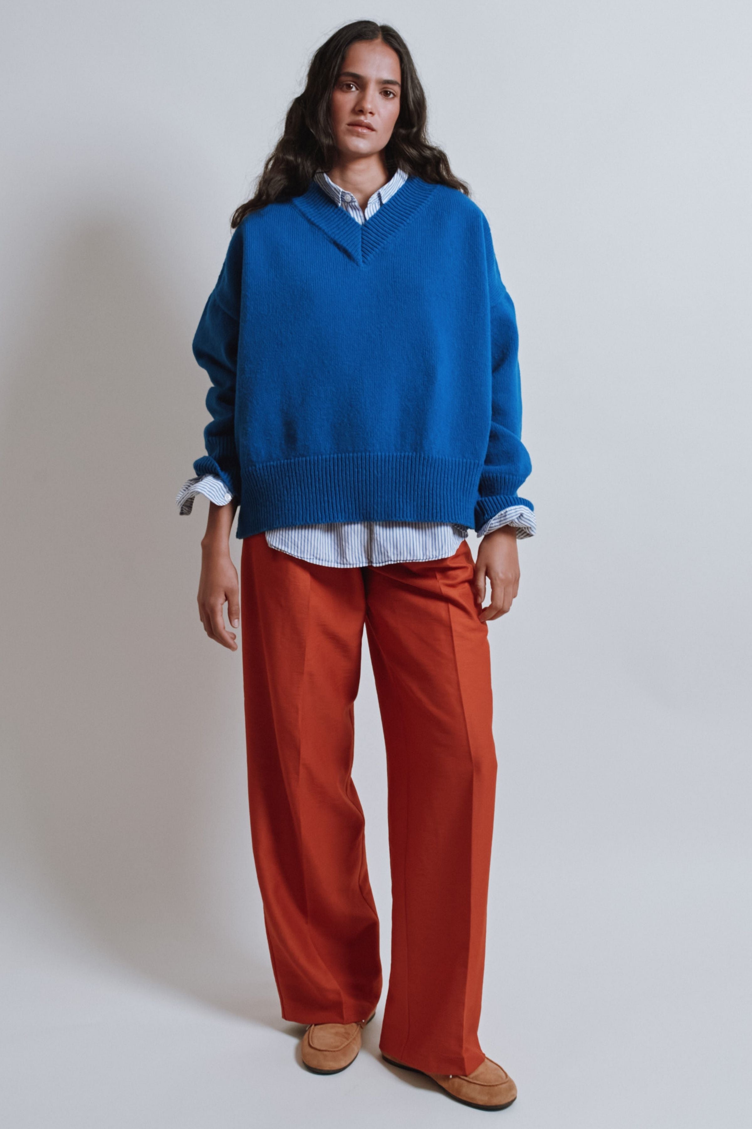 LEONTINE V-Neck Sweater in Merino Wool - Cobalt Blue