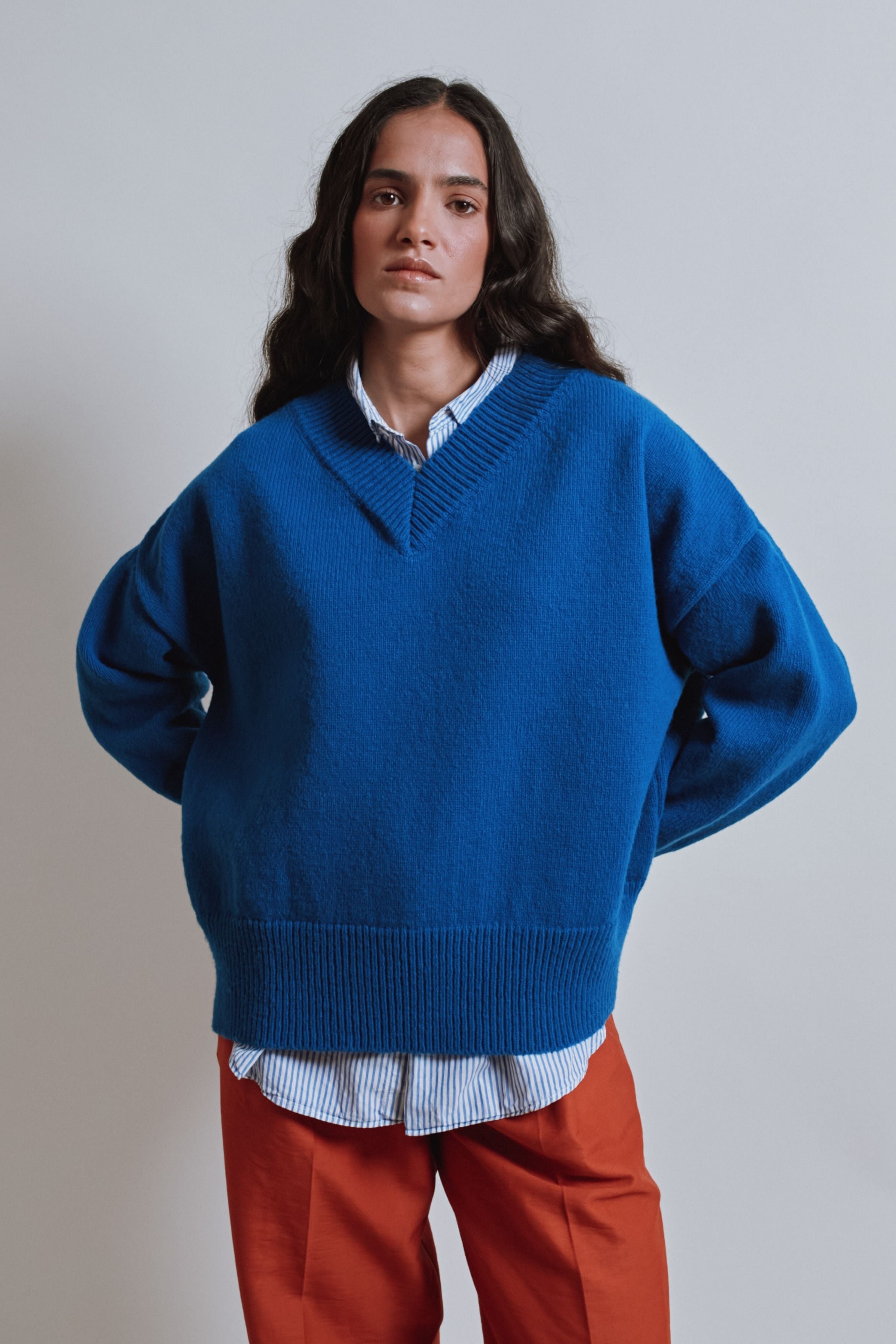 LEONTINE V-Neck Sweater in Merino Wool - Cobalt Blue