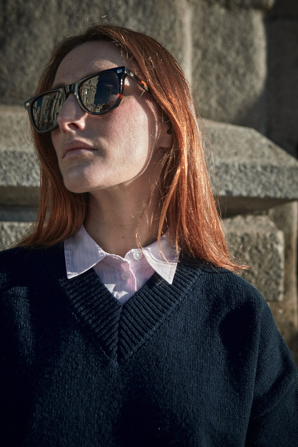 LEONTINE V-Neck Sweater in Merino Wool - Navy