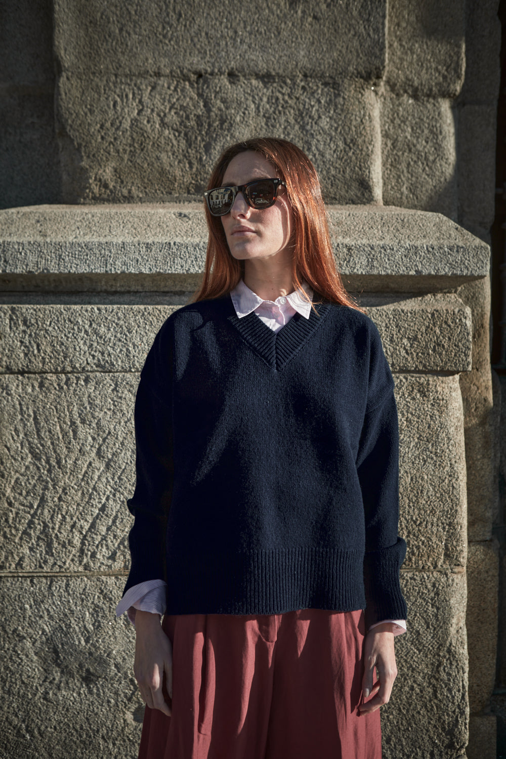 LEONTINE V-Neck Sweater in Merino Wool - Navy | L'Envers