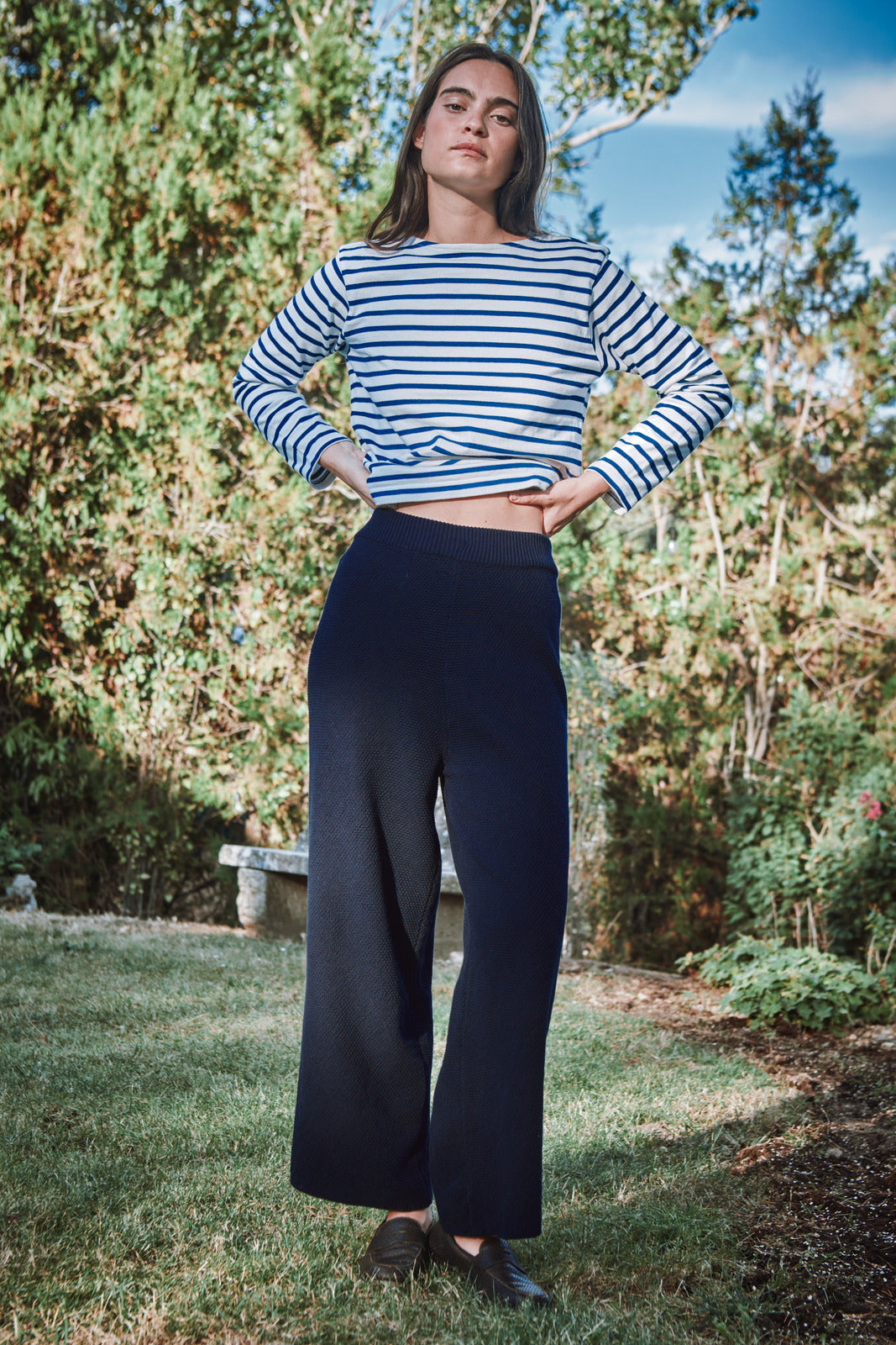 LOUISA Cropped Pants in Organic Cotton - Navy