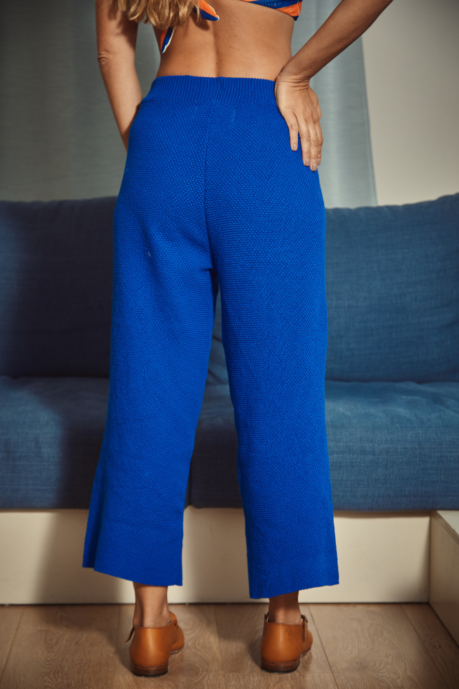 LOUISA Cropped Pants in Organic Cotton - Klein Blue - L'EnversLOUISA Cropped Pants in Organic Cotton - Klein Blue - L'Envers