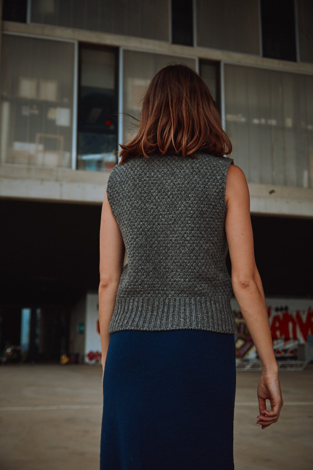 MAIA Sleeveless Sweater in Merino Wool - Ash Grey, 100% cruelty-free and sustainable knitwear - L'envers