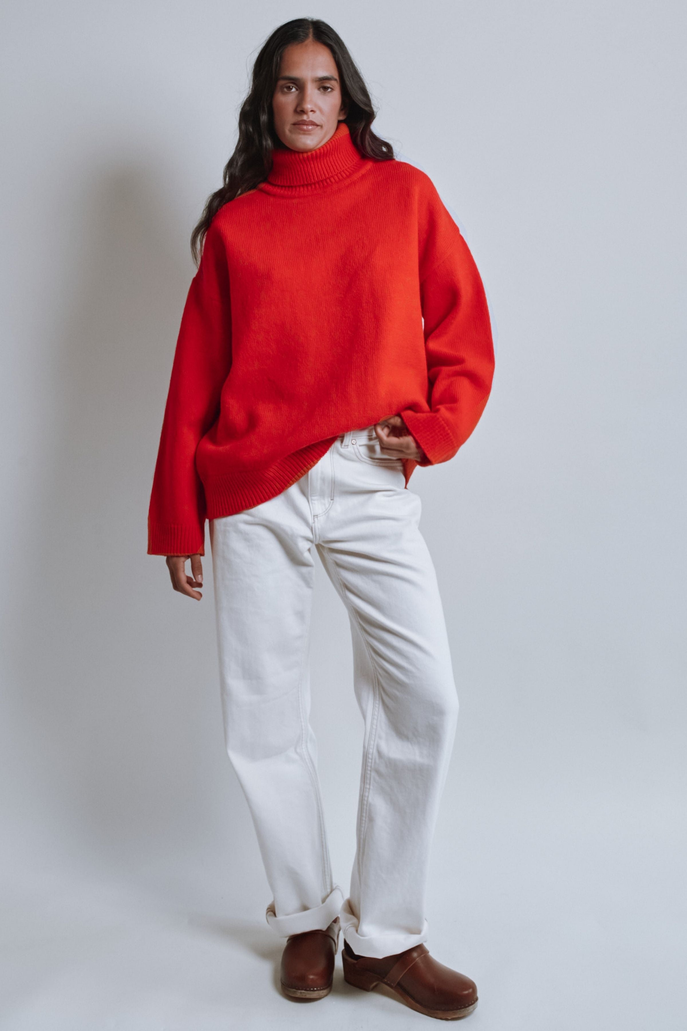 MICHELLE Lightweight Turtleneck Sweater in Merino Wool - Red