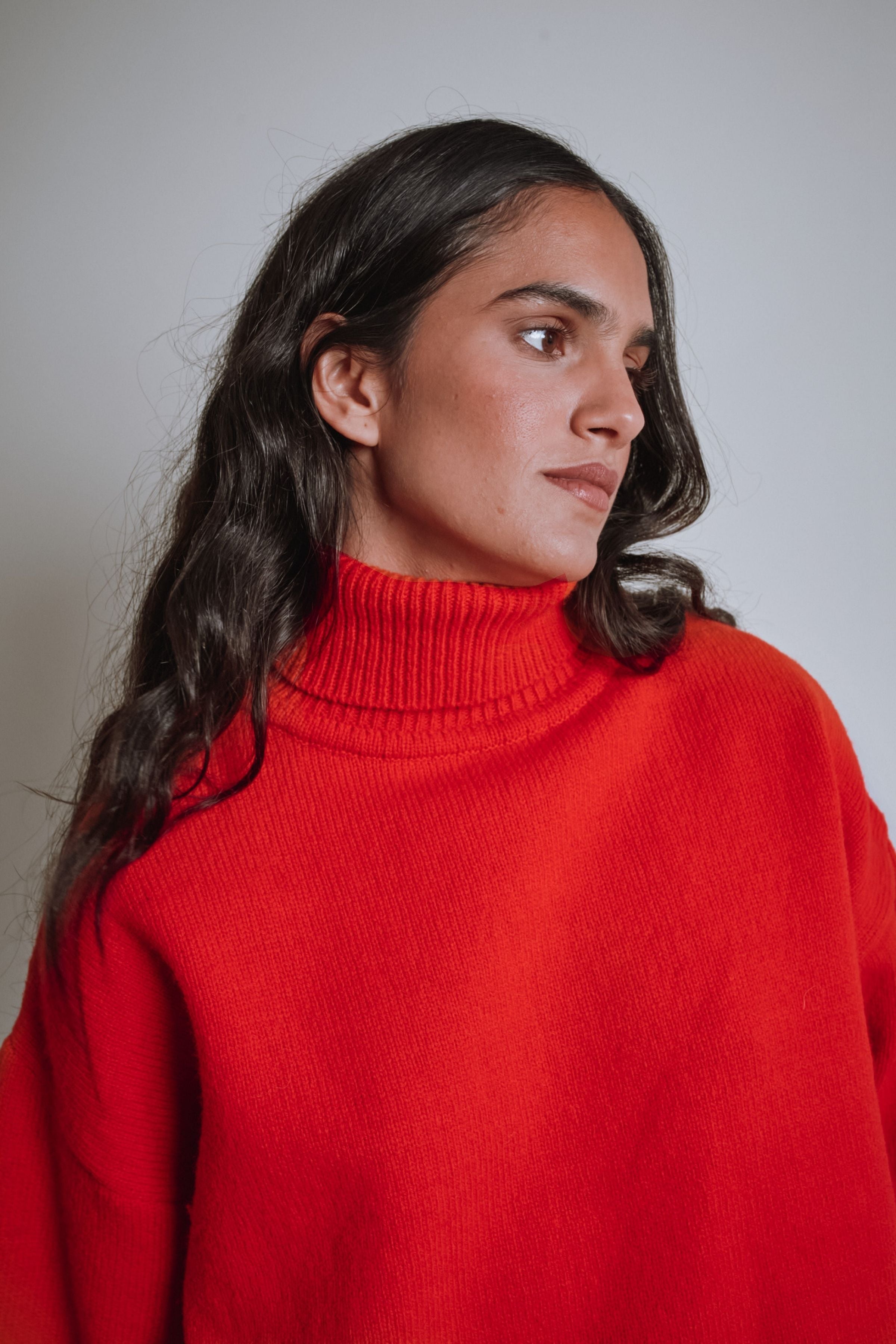 MICHELLE Lightweight Turtleneck Sweater in Merino Wool - Red