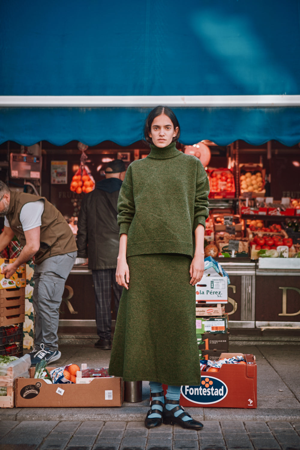 MICHELLE Lightweight Turtleneck Sweater in Merino Wool - Olive Green