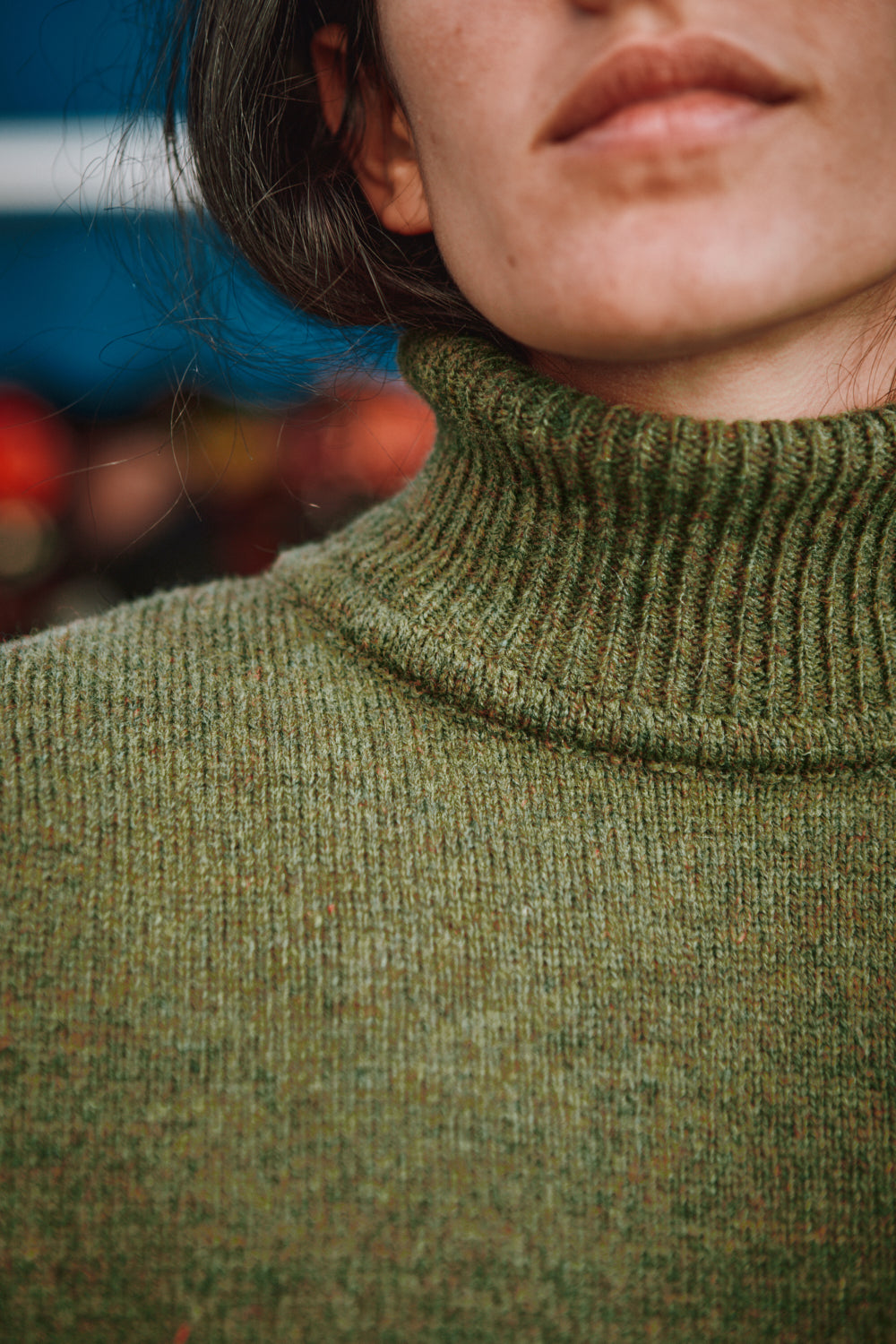 MICHELLE Lightweight Turtleneck Sweater in Merino Wool - Olive Green