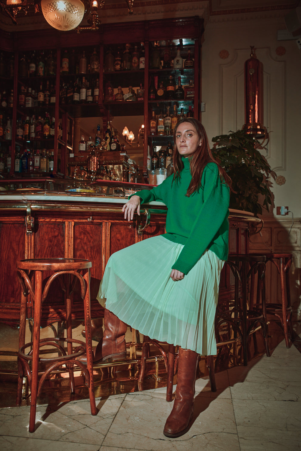 MICHELLE Lightweight Turtleneck Sweater in Merino Wool - Parrot Green