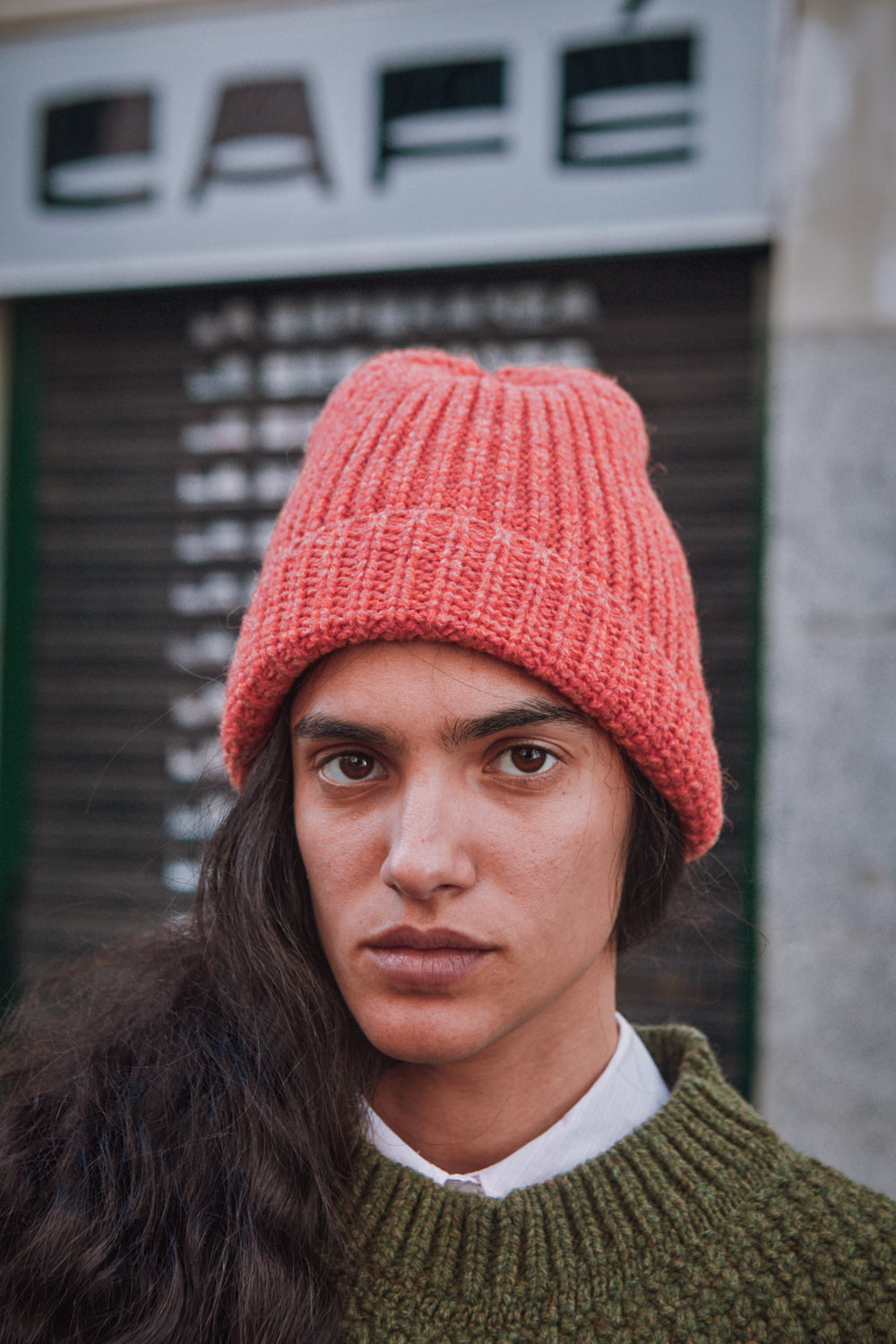 PAUL Beanie in Merino Wool - Coral