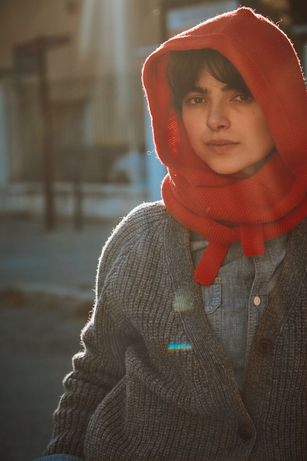 ROMANE 2-en-1 Écharpe- Bonnet en laine mérinos - Rouge - Tricot 100 % sans cruauté et durable - L'envers 